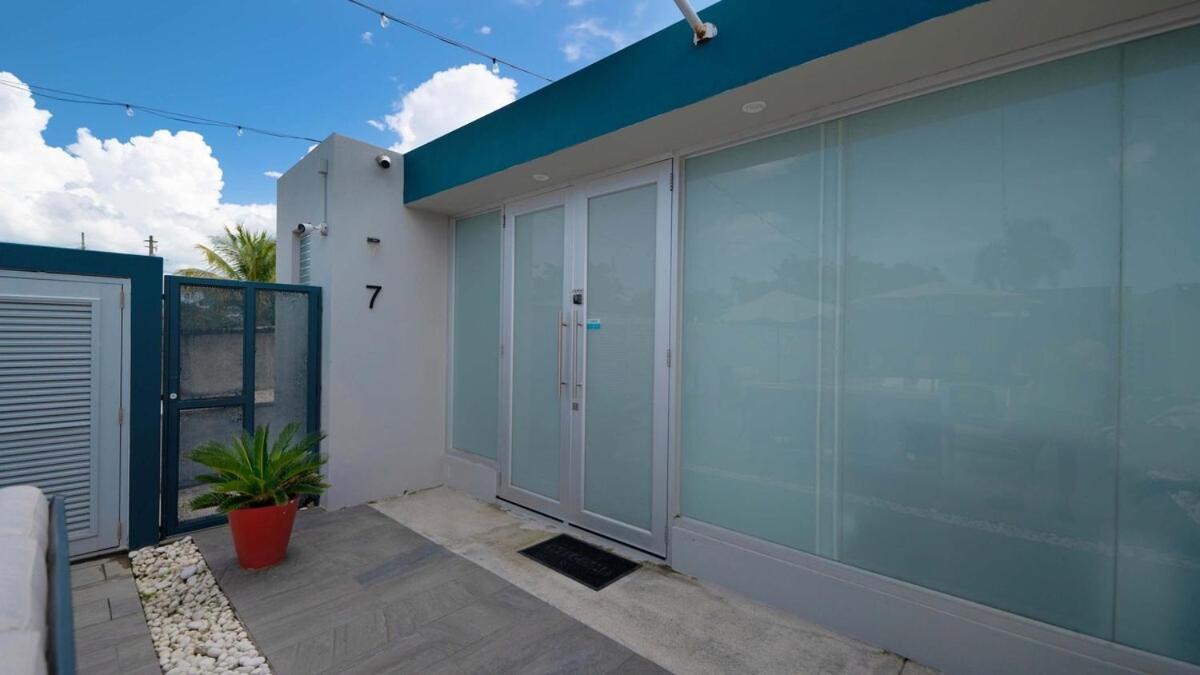 Aquaville Dorado Moderna A Studio 7 外观 照片